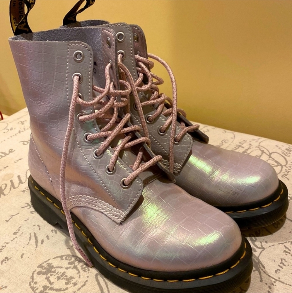 Dr. Marten's 1460 Pascal Pink Iridescent Croc Sz 7